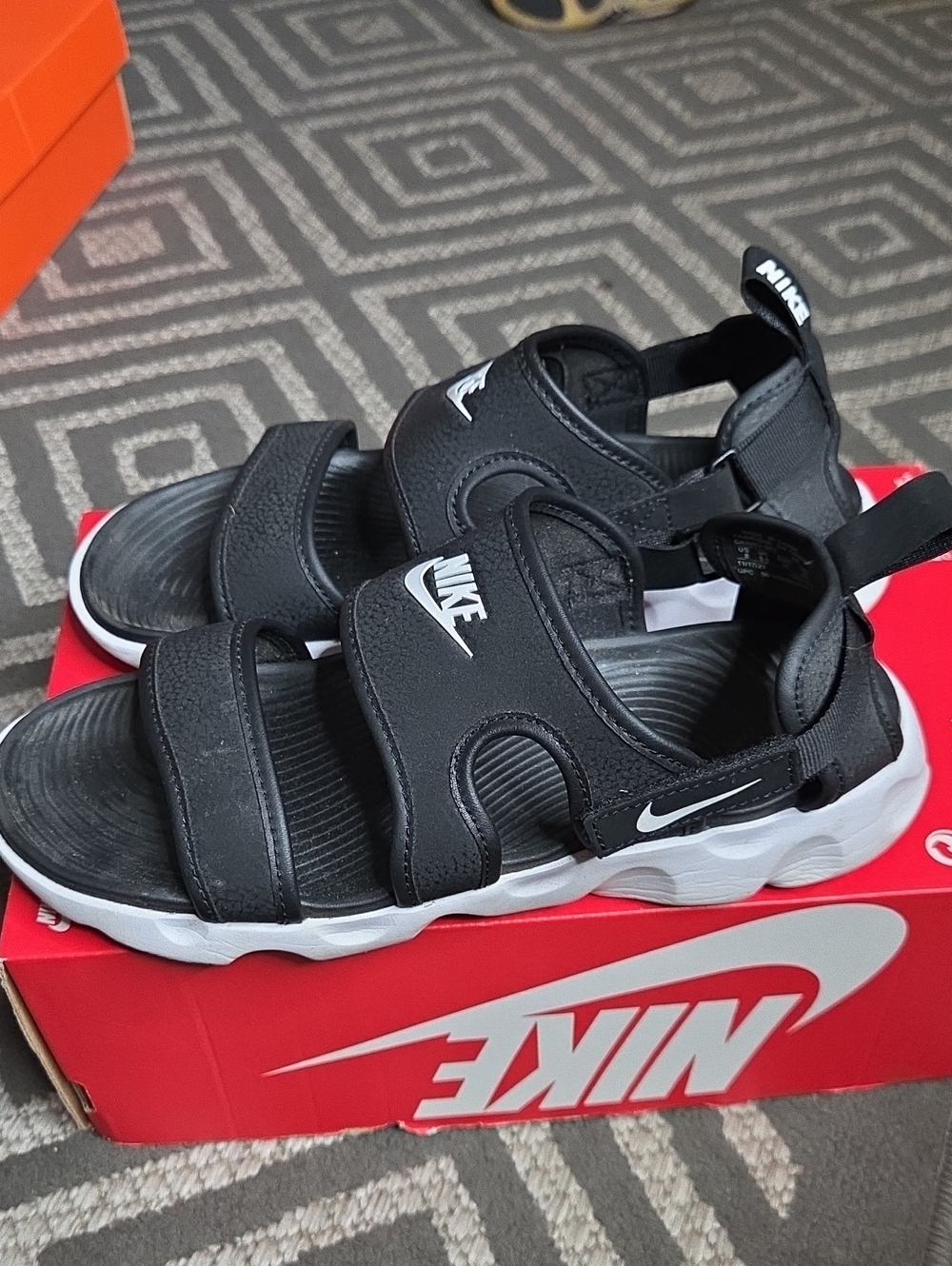 Nike Black and White Womens Adjustable Strap Sandals